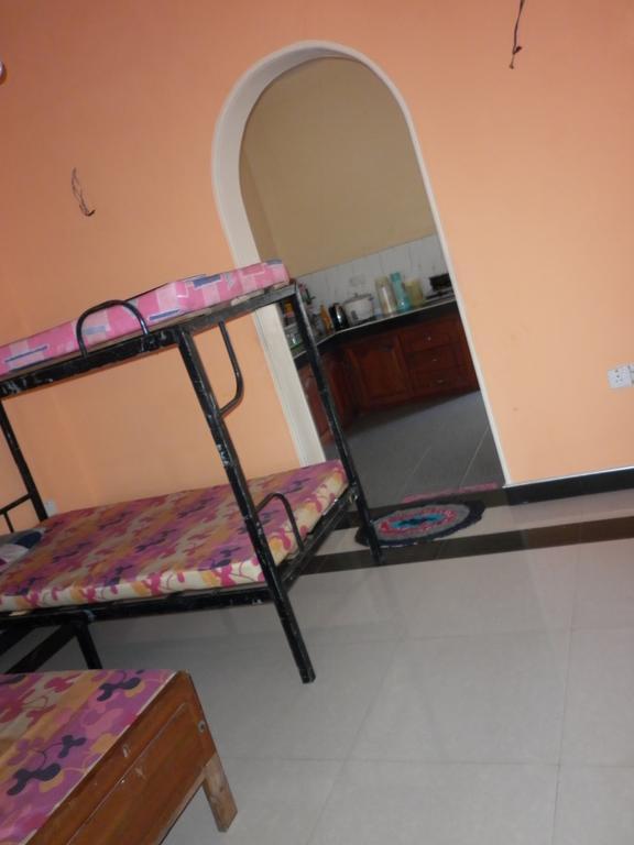 Seetha'S Hostel 니곰보 객실 사진